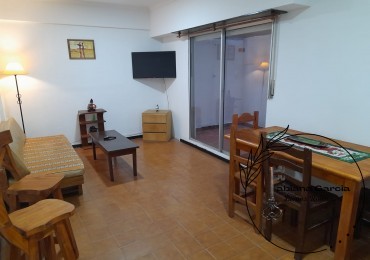 Venta 2 ambientes con patio. La Perla