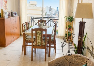Semipiso Duplex de 4 Ambientes con Balcon, Terraza Propia y Cochera | Barrio Chauvin. VENTA