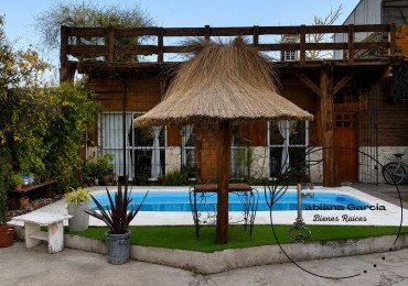 VENTA!! Casa con parque y pileta sobre lote de 624 m² - Barrio Lopez de Gomara